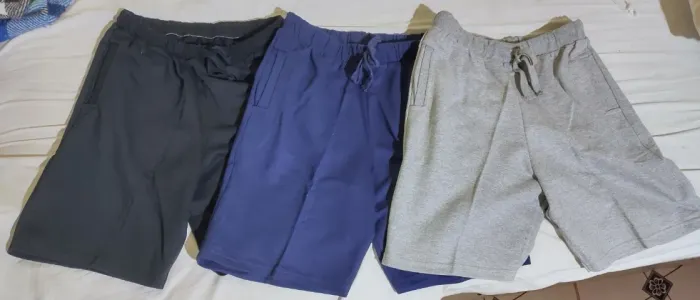 Kit Bermuda Básicos 3 Peças Masculina - Azul+Preto+Cinza (tamanho M)