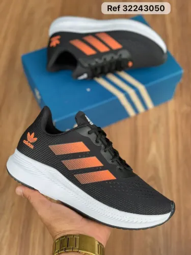 Adidas Runfalcon 3.0 - Preto com Detalhes Laranja