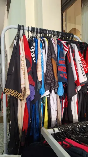 Camisas de time de futebol juvenil e adulto 