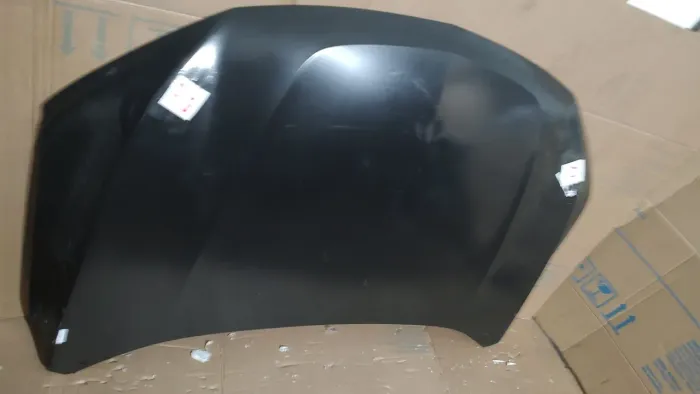 Capô Tracker 2020 2025 original novo com detalhe CD 22