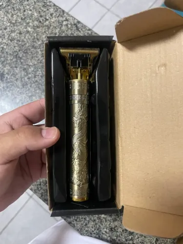 Máquina de cortar cabelo e barba Profissional T9 - Recarregável