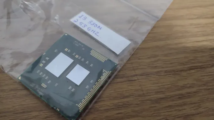 Processador intel i3 380m 2.53 ghz  pentium ( seminovo ) envio olx pay