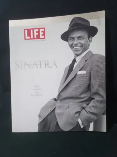 Revista importada Life Remembering Sinatra Edição Especial