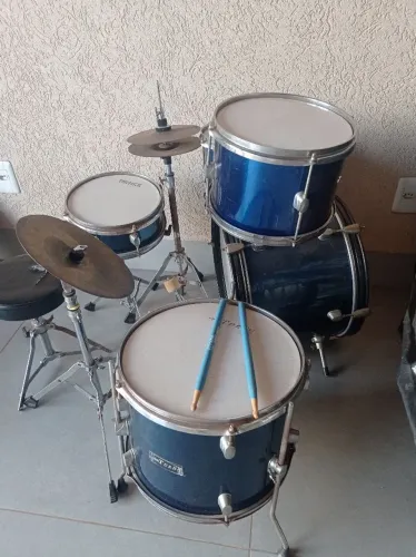 Bateria infantil