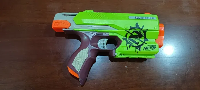 Nerf Sidestrike zombies
