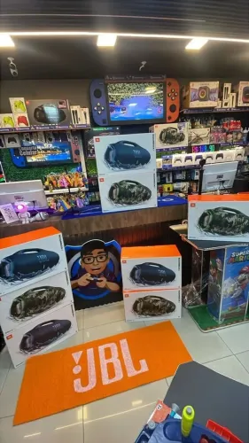 JBL boombox 4