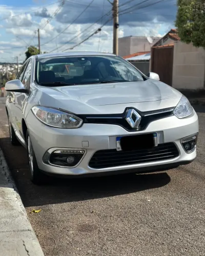 Renault Fluence Sed. Dynamique 2.0 16V Flex Aut. 2016