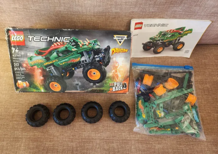 LEGO Technic Monster Jam Dragon 42149 (217 Peças)