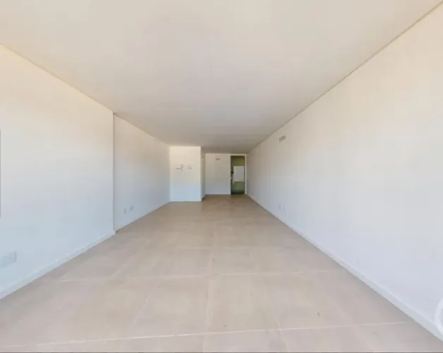 Sala comercial com 333 m² no bairro Saco dos Limões