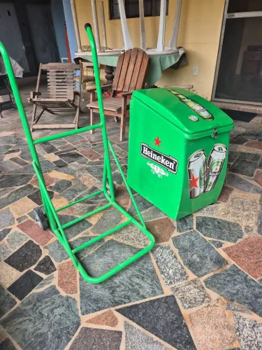 Carrinho de Yakult Personalizado Heineken - Cooler