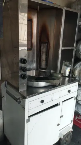 carro de churrasco grego tá vender logo