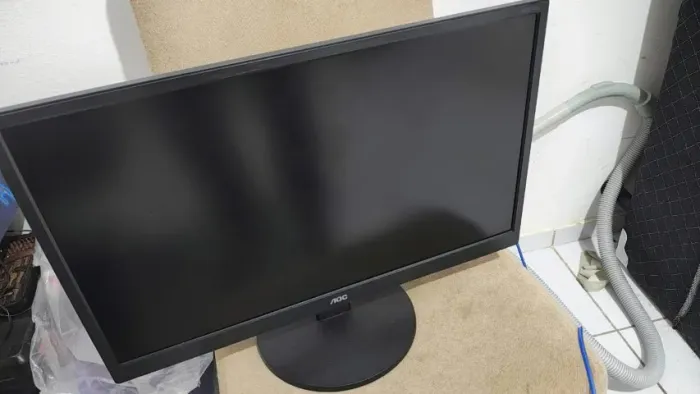 Monitor AOC 23" 60Hz