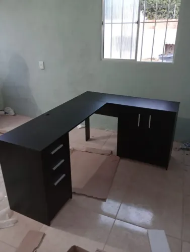 Escrivaninha de Canto Preta - Nova