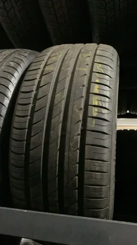 Pneu Hankook 245/45/18 90 % Vida util.