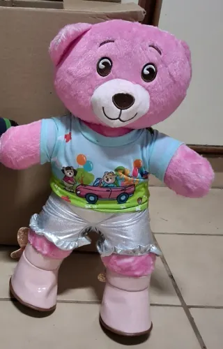 Pelucia Criamigos Urso rosa Com roupas Tenis e Acessorios