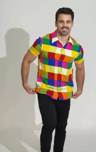 Camisa estampada colorida