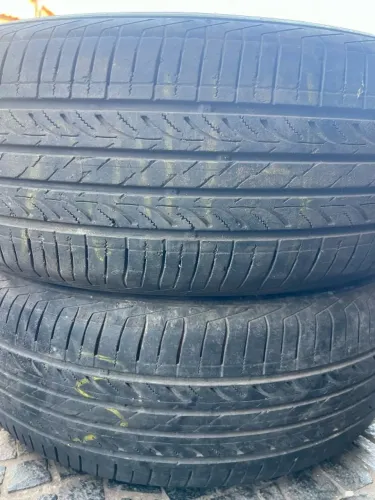 Pneu Hankook 235/60/18 80 % Vida util.
