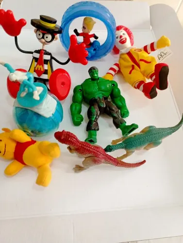 Coleção Brinquedos McDonalds brindes 8 umidades