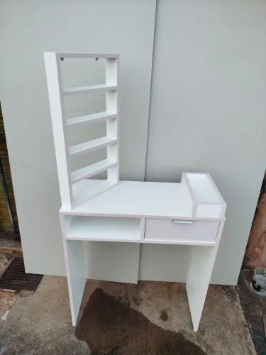 Kit manicure em Mdf - branco com rosa milk-shake. 