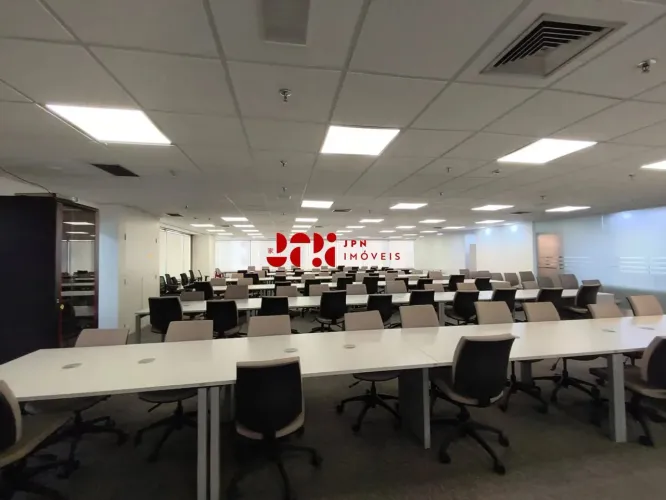 Sala comercial na Berrini - 533m², mobiliada, 12 vagas