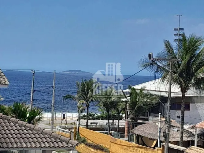2 CASAS com 9 quartos, sendo 4 suítes, 5 banheiros, Piscina, Varandas, 720m² por R$ 3.850.