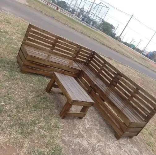 Moveis feito com palete e pinus 