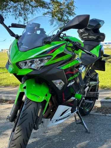Kawasaki Ninja 400 ano 2022 único dono