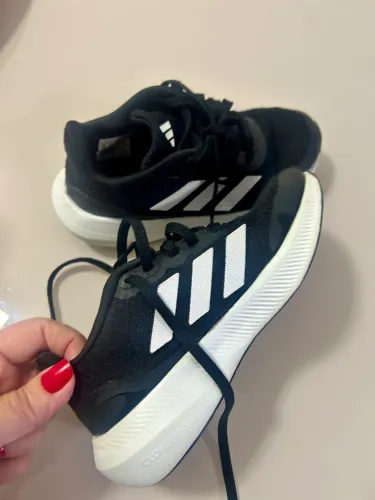 Tênis infantil adidas original tamanho 28
