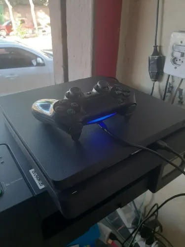 Vendo ps4 slim na 12.52