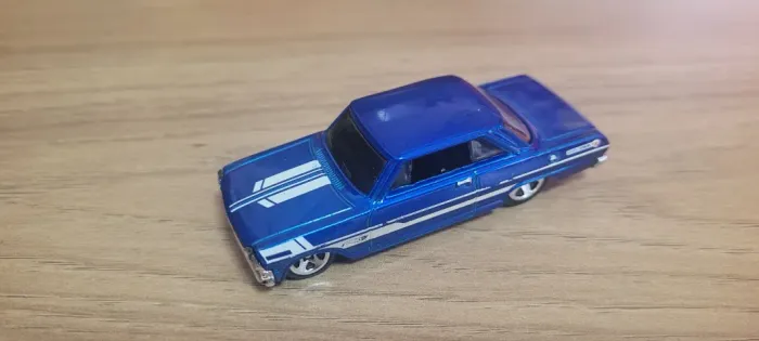 Hot Wheels '63 Chevy II