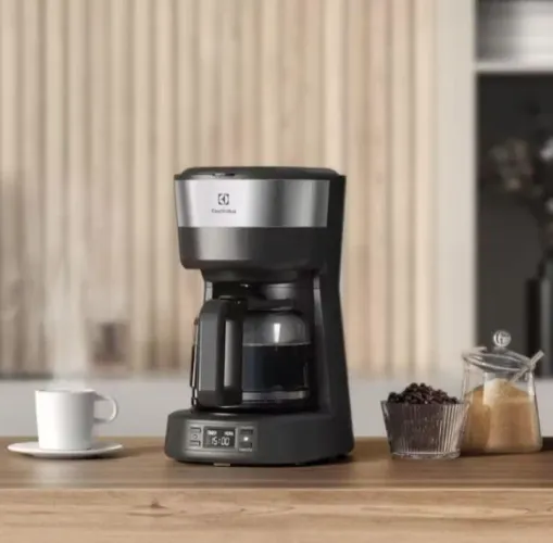 Cafeteira eletrônica Eletrolux 30 xícaras Experience Programável com timer cor inox