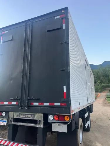 25-360 com carretinha Ibiporã 2 eixos 