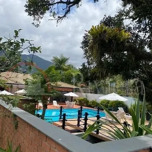 Lindo Flat a Venda em Condomínio Fechado na Praia de Maresias, a apenas 50m da Praia.