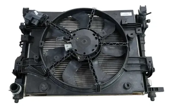 Radiador Completo 214817904r Renault Logan 1.6 2016 A 2021