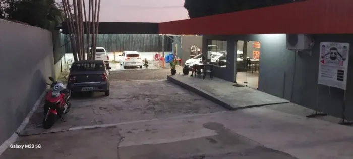 Salão Comercial Climatizado com Mais de 80 m² no Planalto