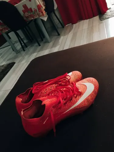 Chuteira Nike Mercurial