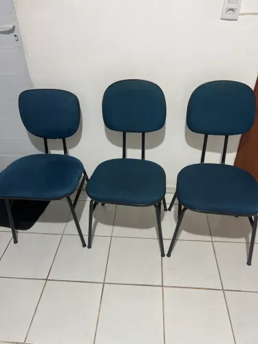 5 cadeiras à venda azuis 