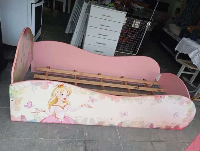 cama de solteiro menina