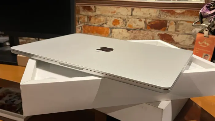 MacBook Air 15 M4 24GB 512SSD + Brinde Hub 