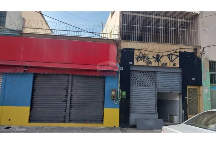 Loja para locação, 122,4 m², com terraço na Rua André Pinto, Ramos - RJ - R$ 4.300,00