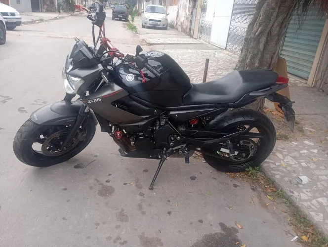 Vendo XJ6 2015 2016 40 mil vistoriada