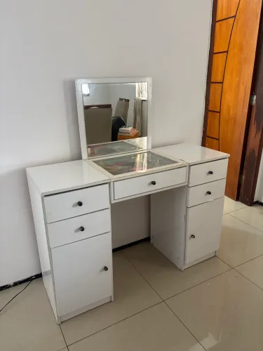 Penteadeira em ótimo estado 