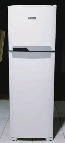 GELADEIRA FROST FREE SEMI NOVA 