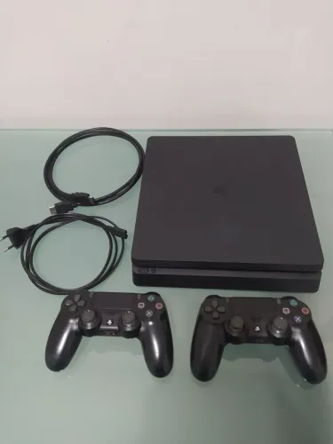 Playstation 4 / ps4 slim