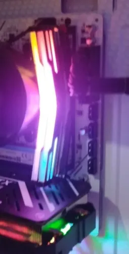MEMORIA RAM DDR4 2 x 8 GB