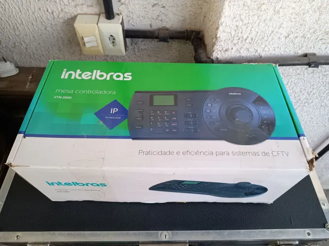 Vendo Mesa Controladora Híbrida IP Intelbras VTN 2000, Nova na caixa.