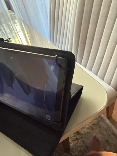 Tablet com a capa 