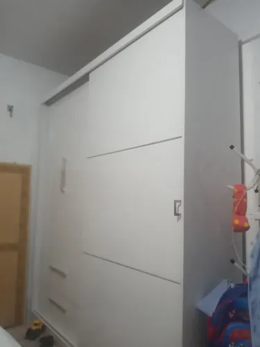 Vendo guarda roupa pra levar logo 