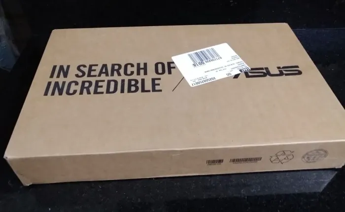 Vendo, Notebook Asus novo, usado apenas para colocar as configurações.