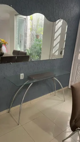 Vendo mesa de vidro 8 lugares + aparador - R$2.000